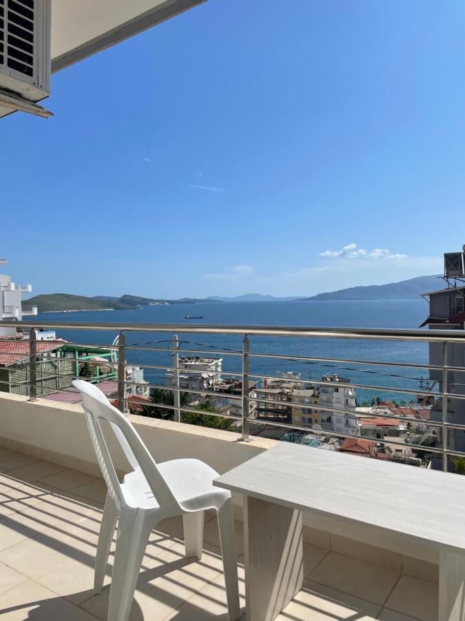 Xhulio Apartments Sarandë Exterior foto